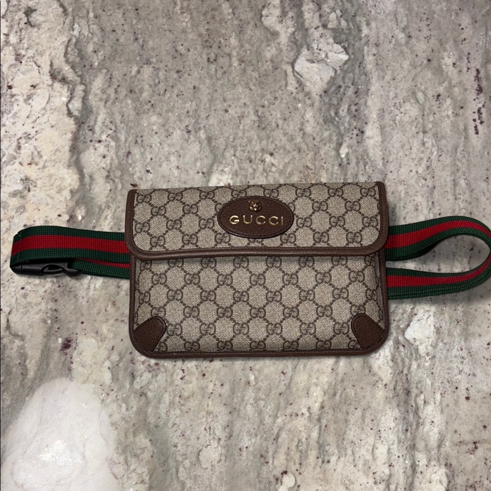 GG Supreme Belt Bag Small